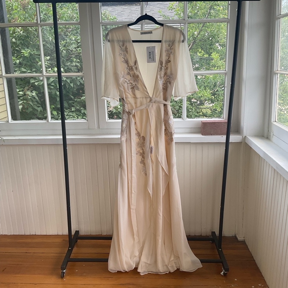 Elegant Cream Floral Maxi Dress